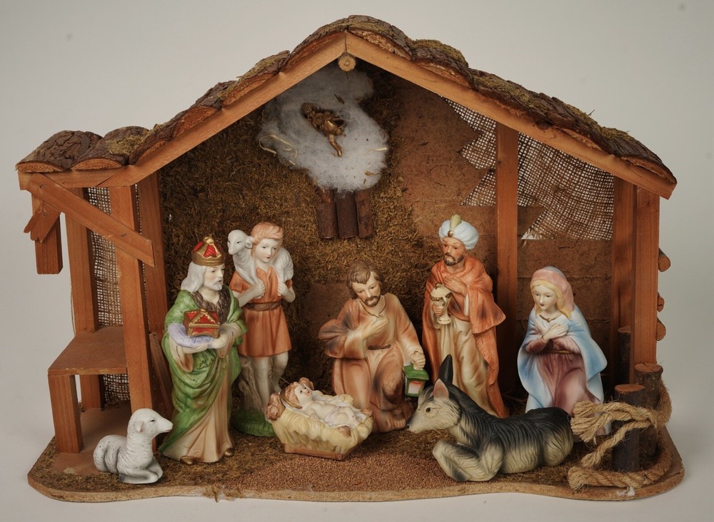 Vtg Wal-Mart Christmas Nativity Manger w/ Moss & Wood Stable Set 9 (10) Pieces