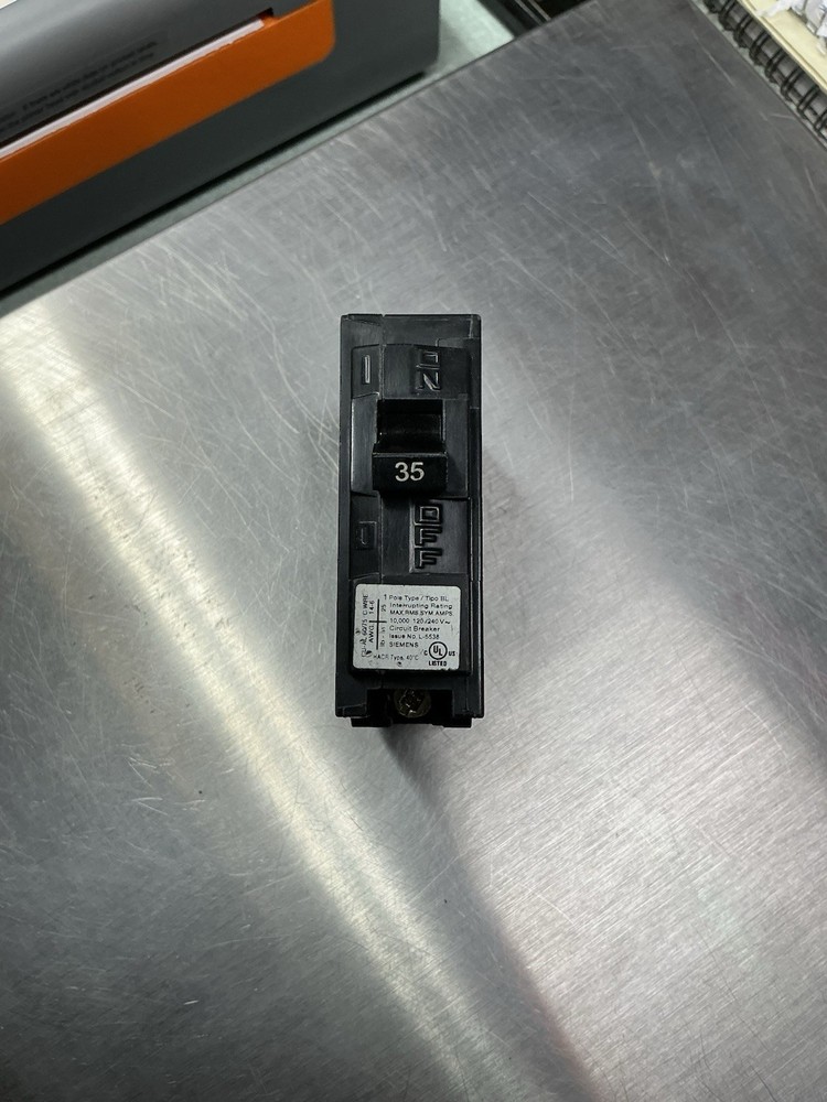B135 - Siemens 35 Amp 1 Pole 120/240VAC Bolt-On Circuit Breaker, Type BL