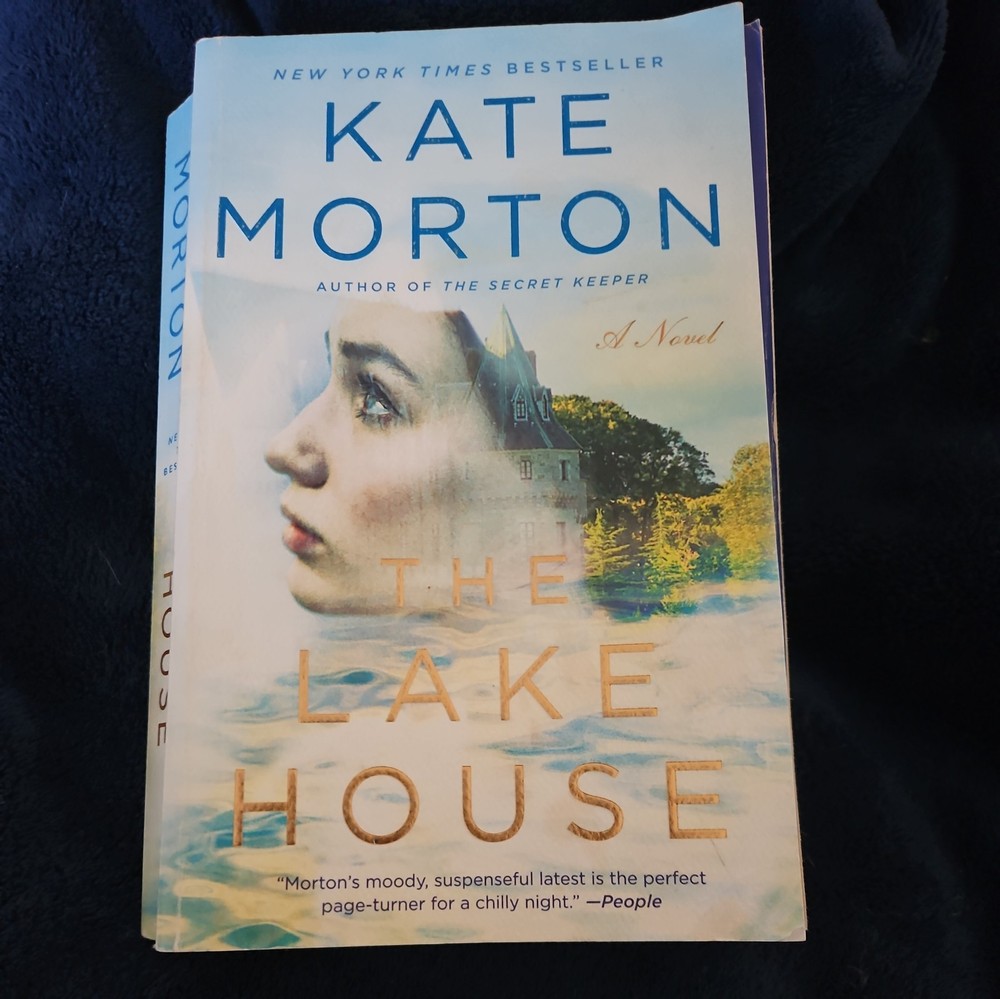 Lake House : A Novel by Kate Morton (2016, Trade Paperback)