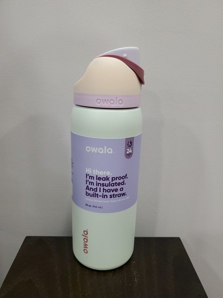 Owala FreeSip Stainless Steel Water Bottle / 32oz / Color: Coastal Mist