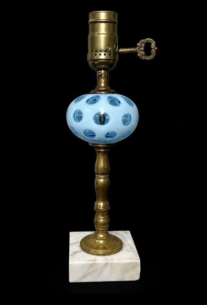 VINTAGE FENTON Blue Coin Dot OPALESCENT GLASS Table LAMP MARBLE Coin Spot