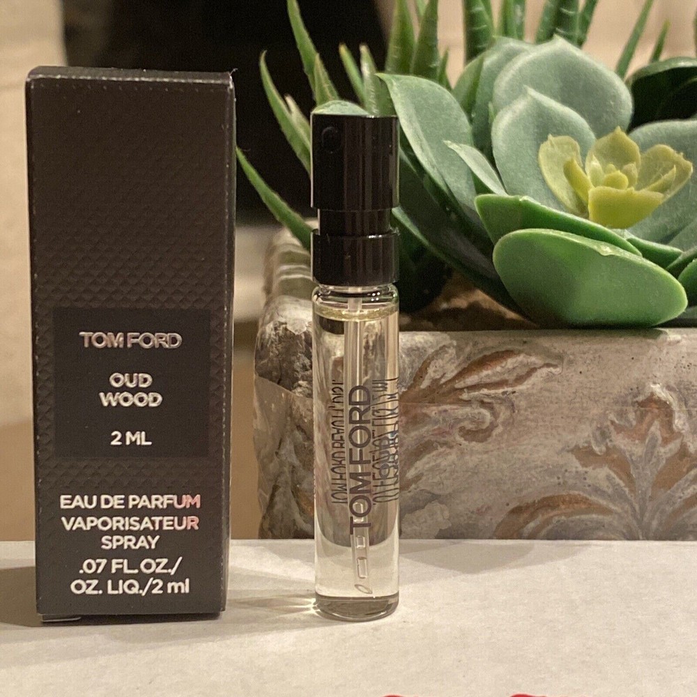 1 Tom Ford Oud Wood Eau de Parfum EDP Sample Spray 2ml NIB Authentic