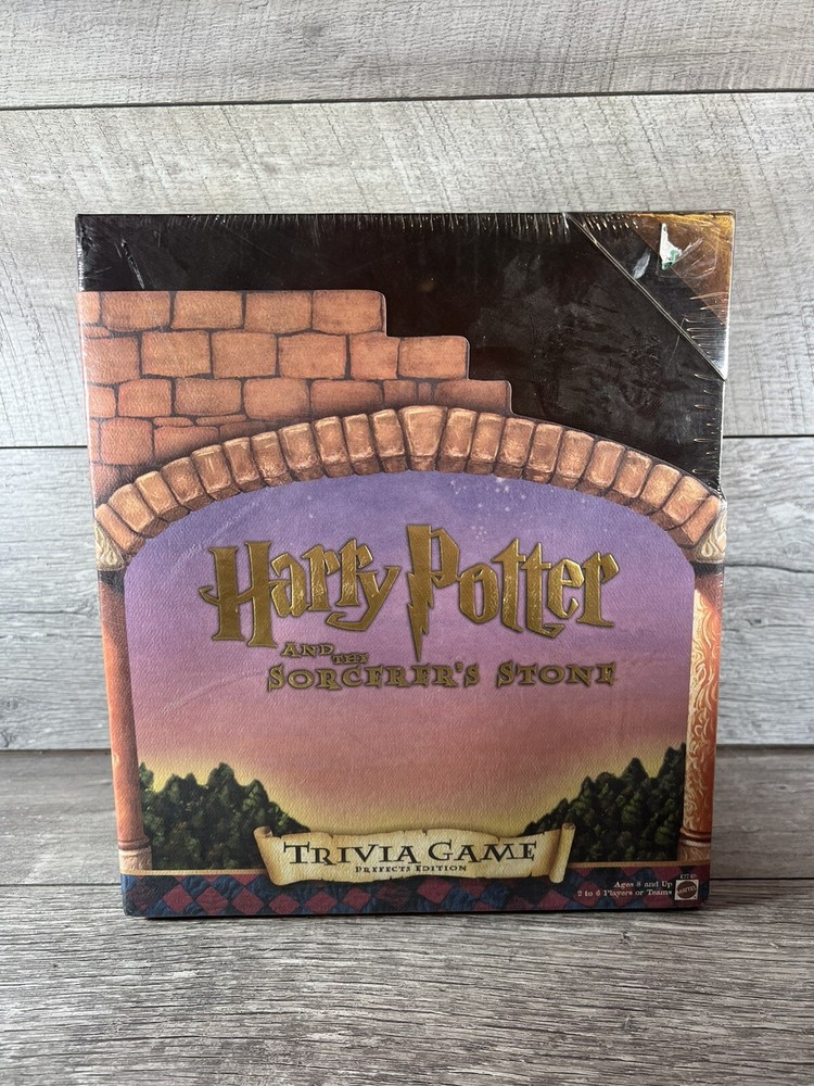 Harry Potter & The Sorcerers Stone Trivia Board Game Prefect Edition 2000 Mattel