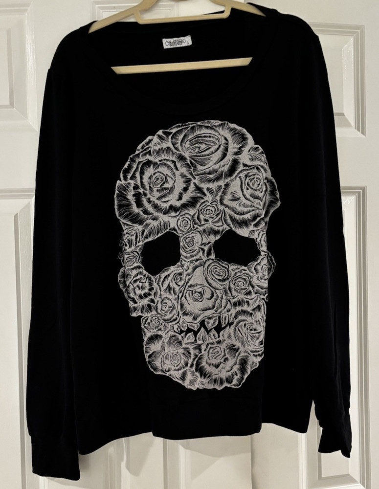 Lauren Moshi Black Skull & Roses Sweatshirt/Sz. Lg