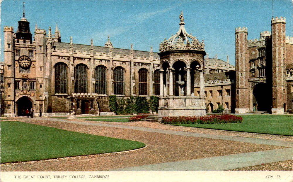 THE GREAT COURT, TRINITY COLLEGE, CAMBRIDGE Postcard