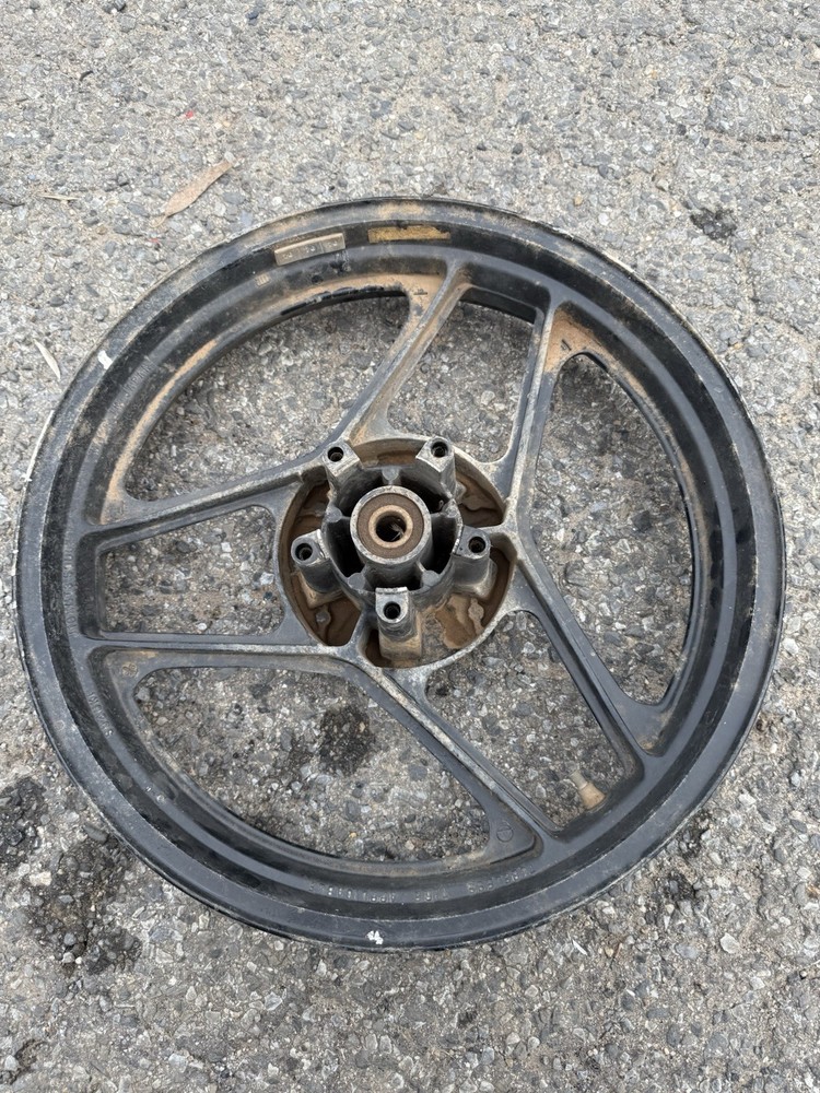 Suzuki GSXR750 GSXR 750 Wheel OEM genuine Rear Rim Mag Genuine Part 1985