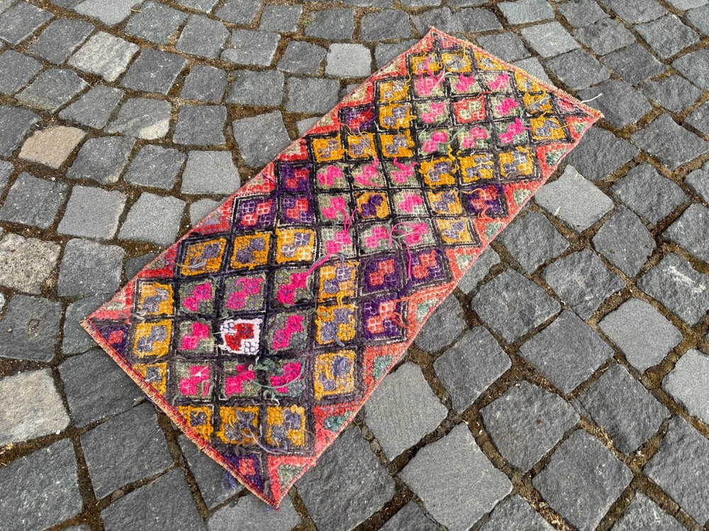 Turkish Small rug, Vintage rug, Handmade wool rug, Entryway rug 1,3 x 2,8 ft