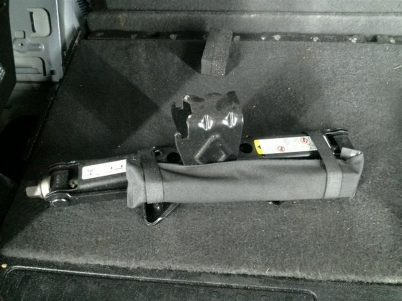 ACADIA    2014 Jack 104598338 NO FOAM TRAY NO SPARE TIRE-image