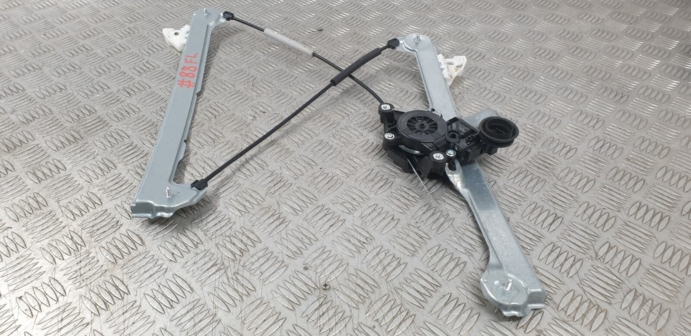 #88 MAZDA CX-30 FRONT LEFT WINDOW REGULATOR + MOTOR