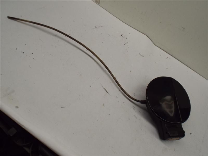 PASSAT    2007 Fuel Filler Door 193819