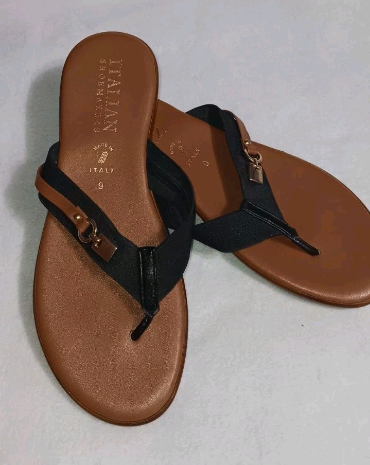 Italian Shoemakers Leather Thong Sandals Womens Size 9 (US 7 1/2 Size) Brown