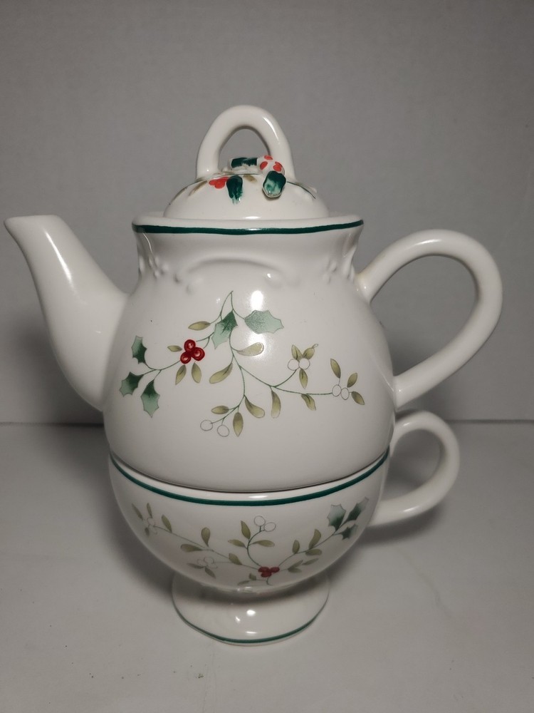 Pfaltzgraff Winterberry Vintage 3-Piece Tea Pot Set with Cup for Coffee