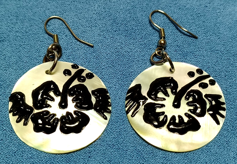 Vintage Mother Of Pearl Hoop Earrings Black Flower Silver Tone Dangle