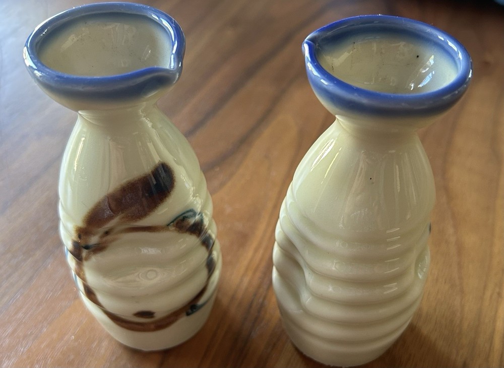 Vintage Japanese Tokkuri Sake Bottles Set Of 2 5” Handpainted