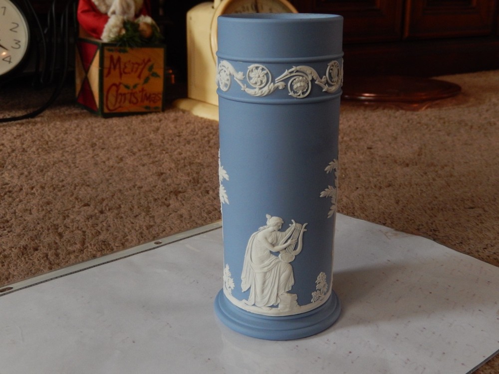 Wedgwood Blue Jasperware White Relief Spill Vase 6 1/4