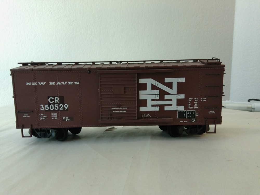 USA Trains R19090C G Scale Street Box Car CR/NH #350529