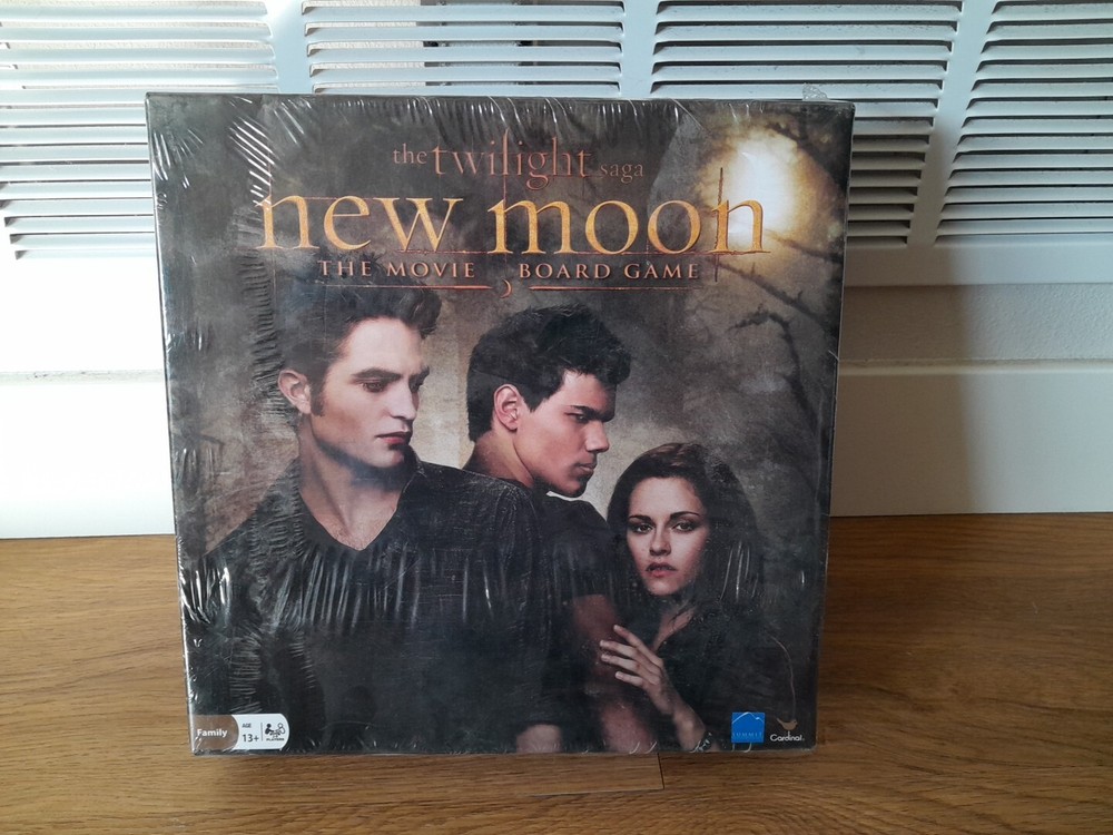 The Twilight Saga New Moon The Movie Board Game 2009 Sealed New In Box