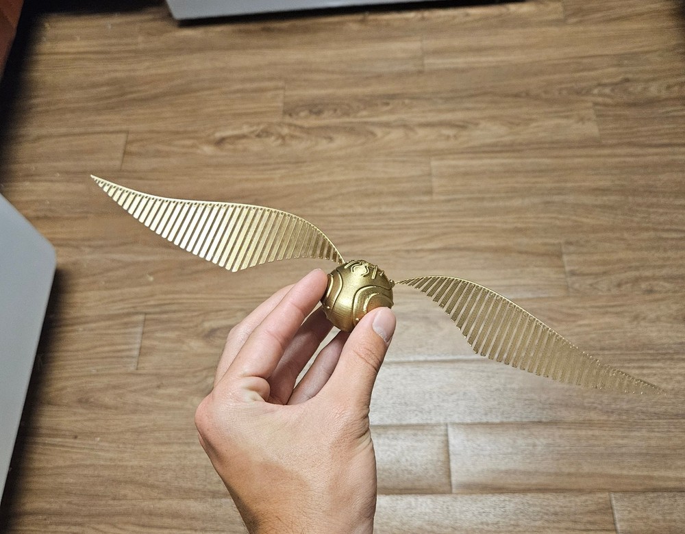 Harry Potter Golden Snitch Collectible Quidditch Ball Replica Gift Ornament