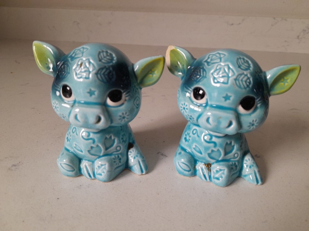 Vintage Enesco Japan BABY BULLS Blue Cow Salt and Pepper Shaker Set SP Big Eye