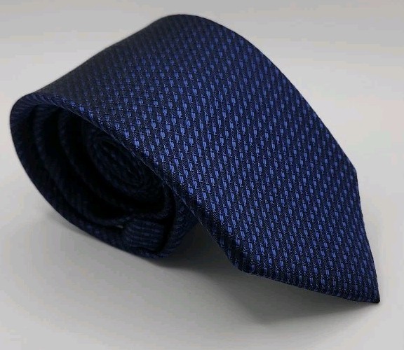 Vintage EUC Calvin Klein Navy Blue Mens Tie 100% Silk 57