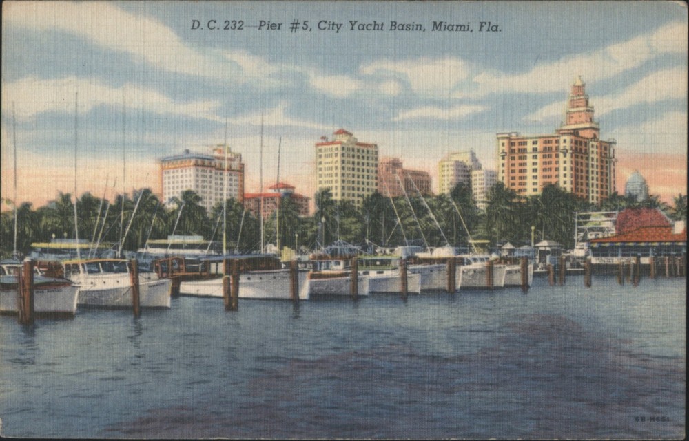 Miami, Florida FL Pier #5, City Yacht Basin Teich Original Vintage Postcard