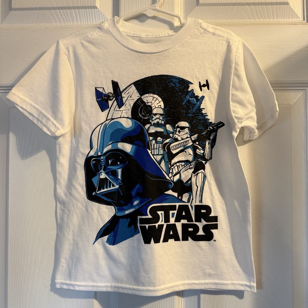 Star Wars Graphic T-Shirt Boys XS White Darth Vader Stormtrooper Crewneck NWT