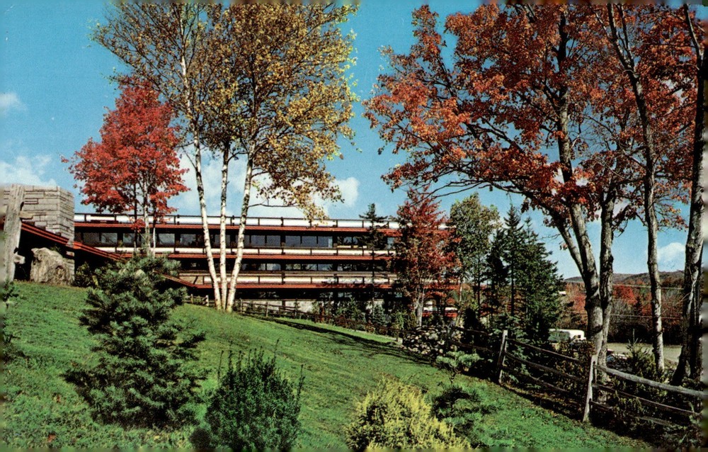 1960s Mt. Snow Lodge Resort Vermont VT Mid Century Modern Ski Postcard
