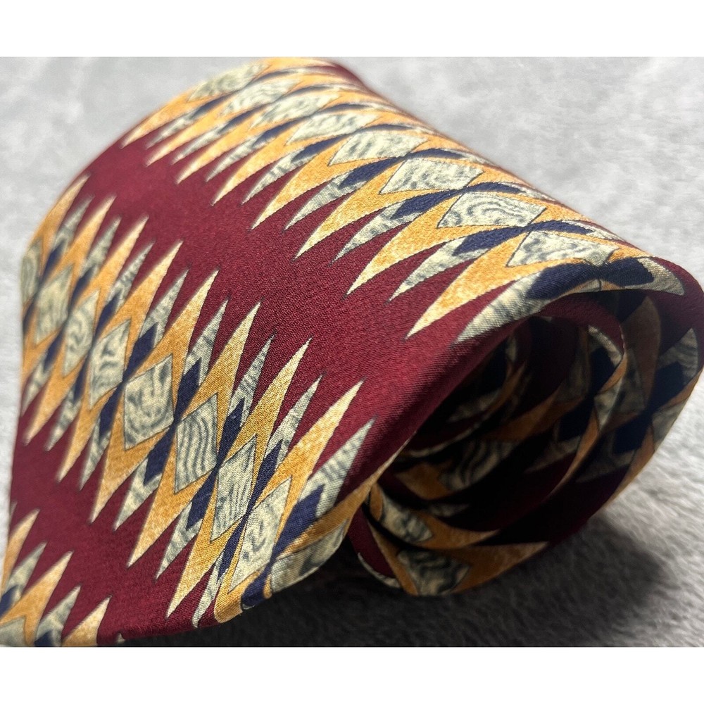The Metropolitan Museum of Art 100% Silk Tie Geometric Red