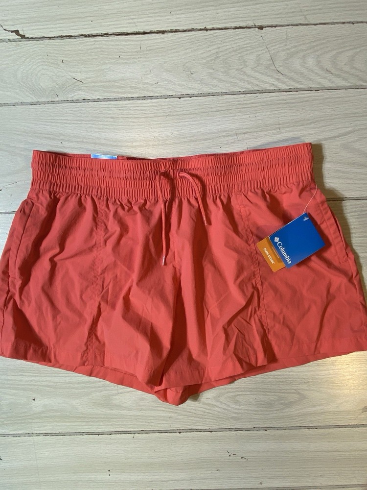 NWT Women’s Columbia Boundless Trek Active Short Ins. 3” Size XL