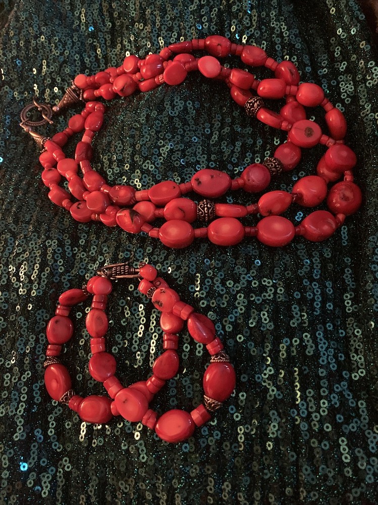 Vintage Coral Necklace And Bracelet Set