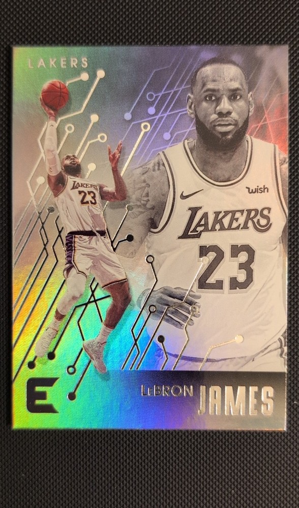 2019-20 Panini Chronicles - Essentials LeBron James #223