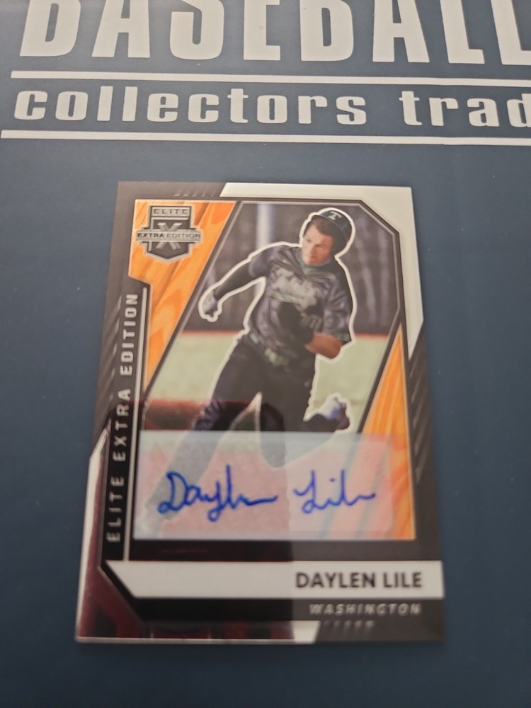 2021 Panini Elite Extra Edition - Daylen Lile #47 Optic Signatures /99 (AU, RC)
