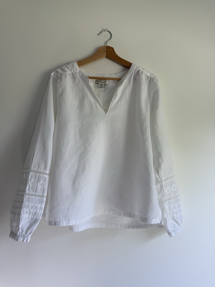 Rachel Zoe White Linen Blend Embroidered Blouse Size M V-Neck Long Sleeve Boho