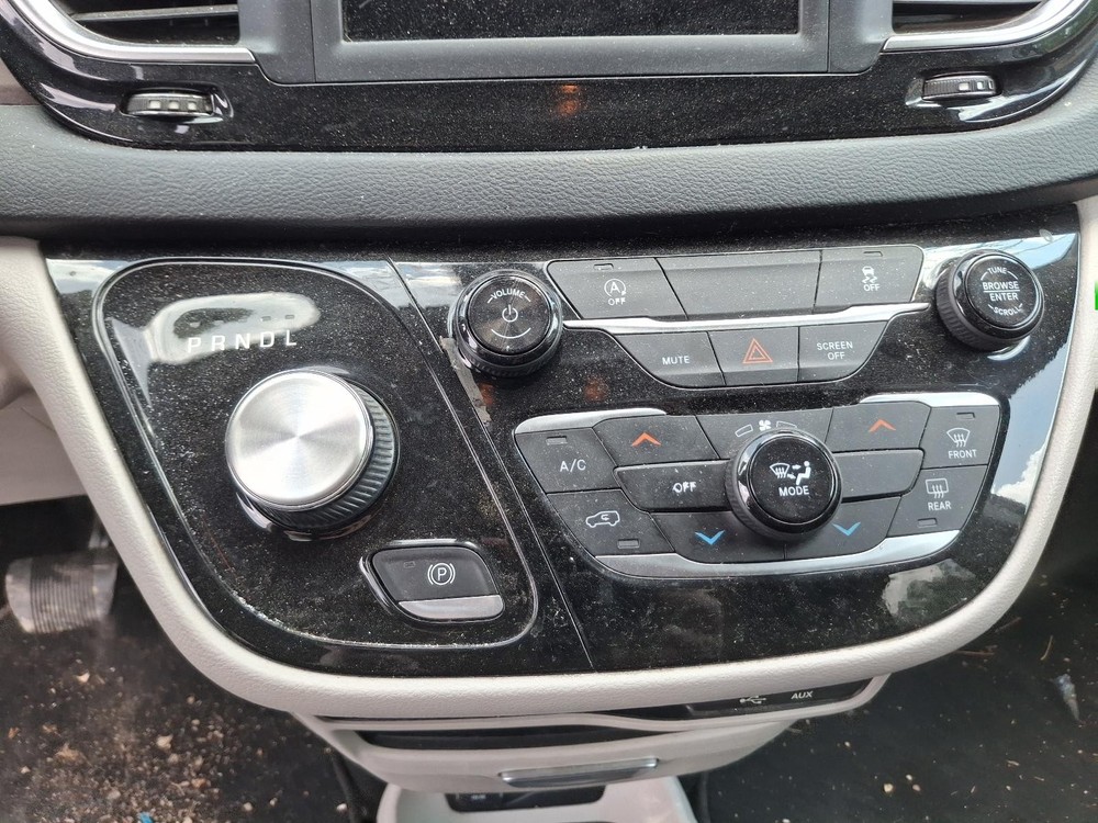 Used A/C Selector Switch fits: 2020 Chrysler Voyager front 3 zone temperature co