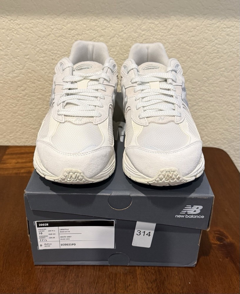 New Balance 2002R Athletic Shoes SEA SALT