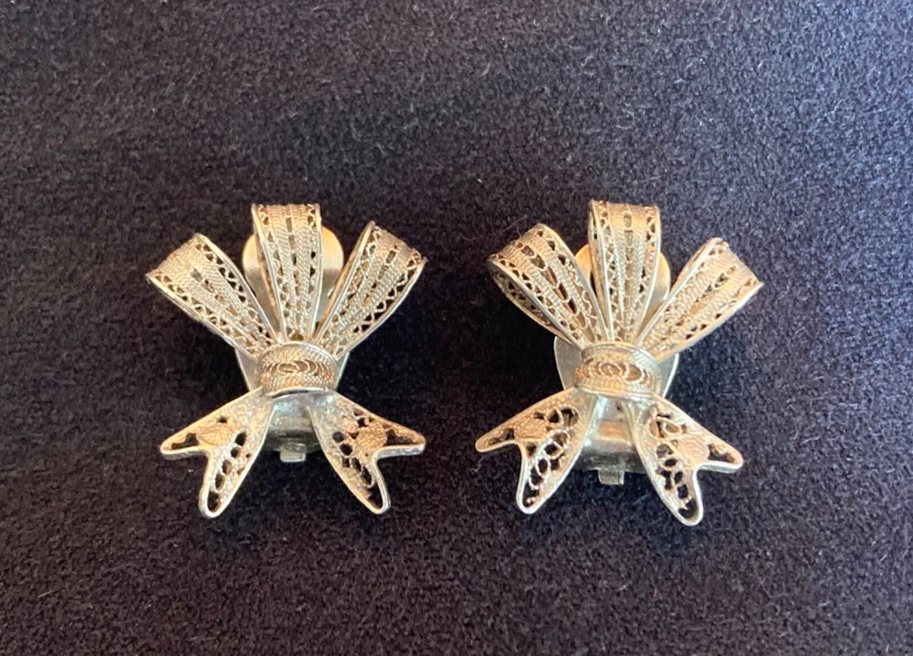 Antique 800 Silver Cannetille Filigree Bow Clip on Earrings