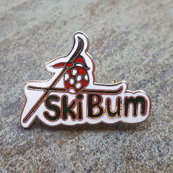 SKI BUM On Skiis Resorts Travel Skiing Ski Funny Vintage Lapel Souvenir Hat Pin