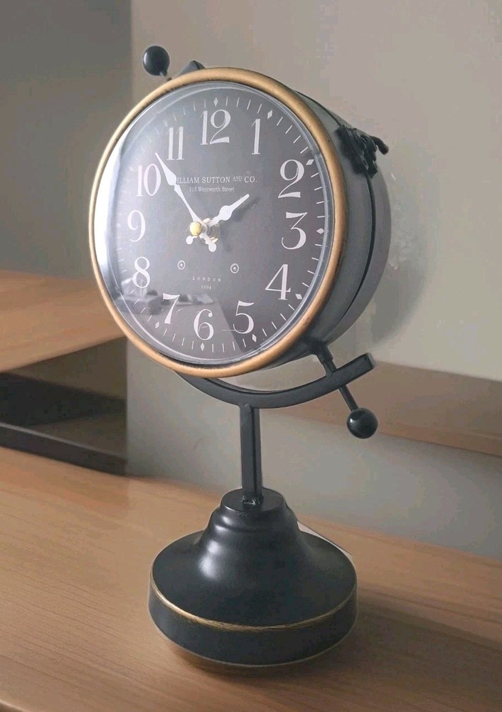 Table clock, desk clock classic clock retro Black Gold metal