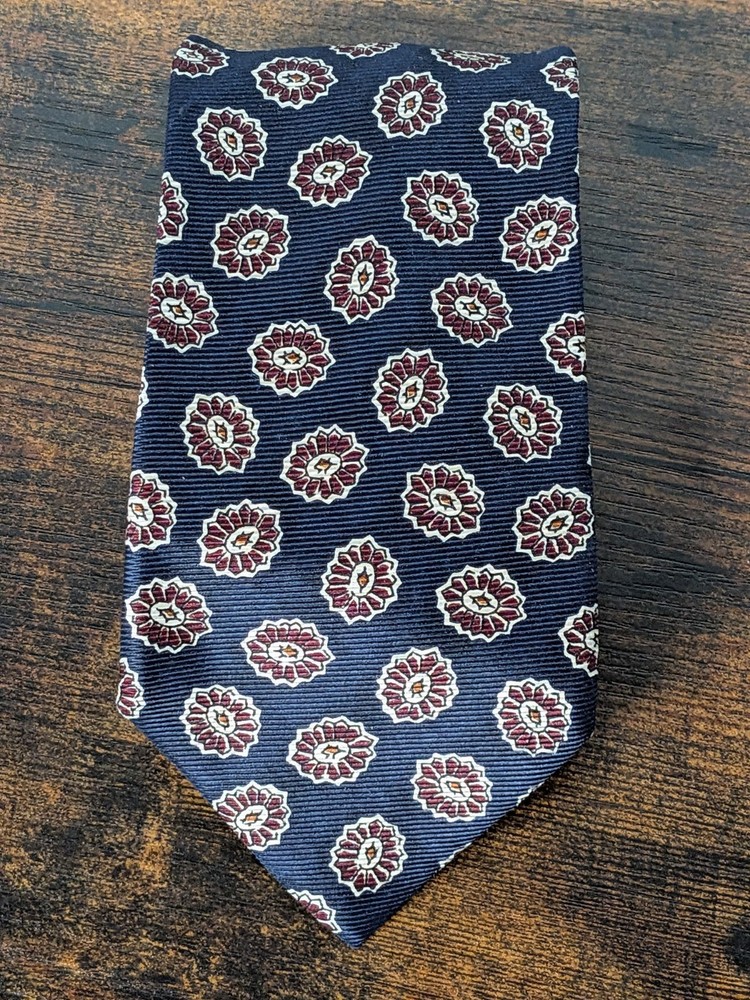 Vintage Lands’ End Men’s 100% Silk Tie Blue Floral Medallions 58