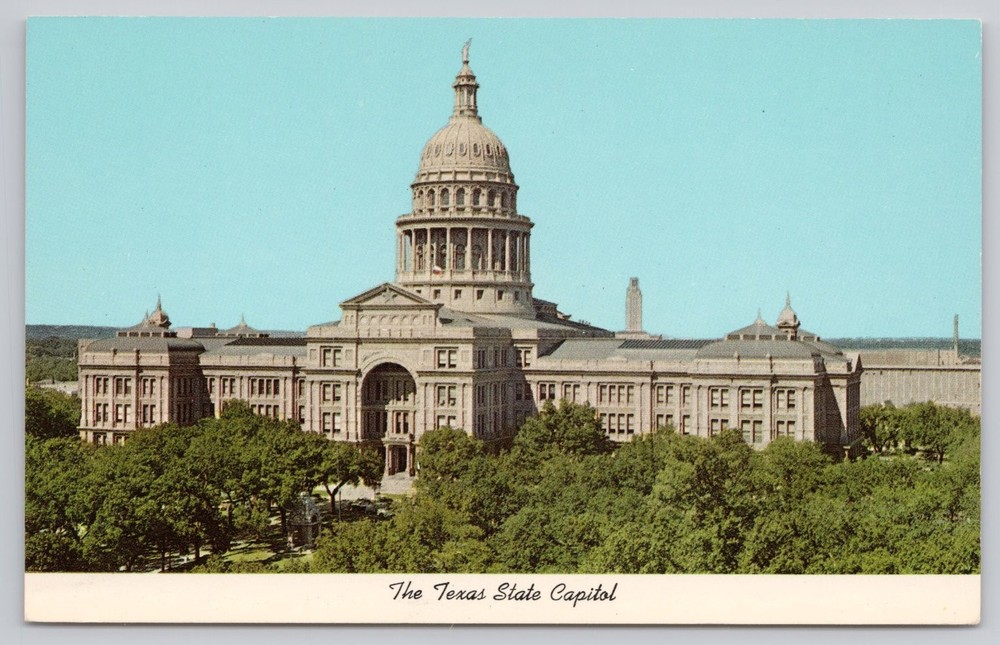 Vintage Texas State Capitol Postcard Austin TX Curt Teich 3-D 6c Stamp