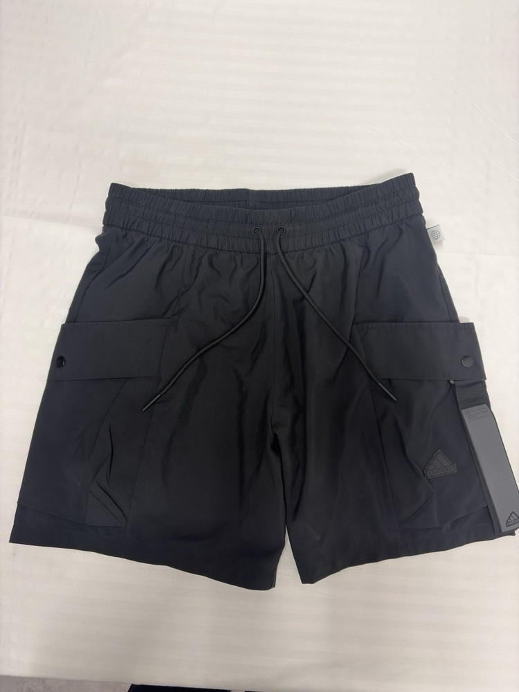 Adidas Cargo Shorts Men’s Black Size Large L Pockets Nylon Elastic Waste
