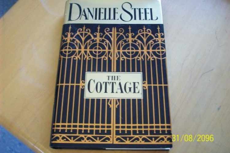 The Cottage - Large Print Edition - Hardcover, by Danielle Steel - Very Good g