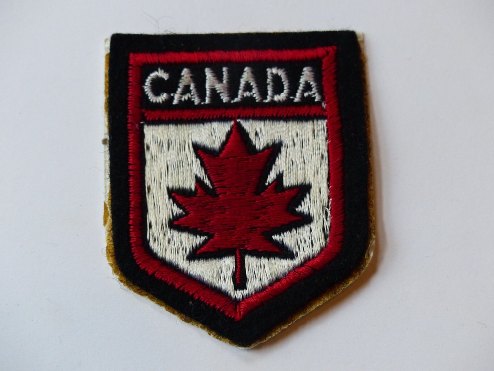 Unused Vintage Canada Souvenir Travel Patch Maple Leaf