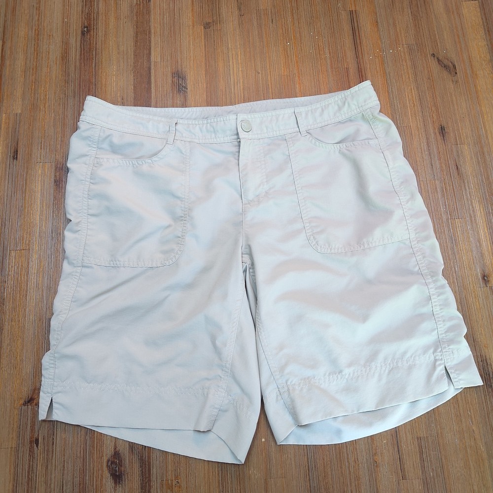 The North Face Women's Shorts , Tan, Nylon/ Polyester With Stow Pocket, Size 14