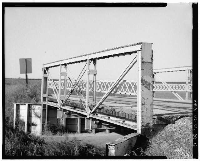 5. VIEW OF EAST TRUSS FROM NORTHEAST - Burrville Road Bridge, Spanning Toti