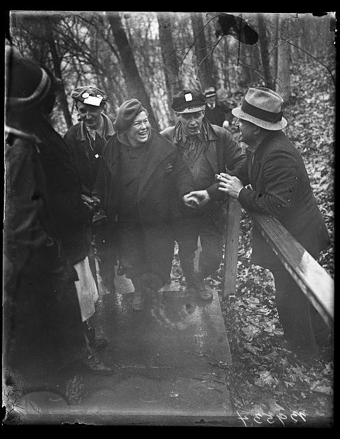 Photo:Washington DC Potomac River Flooding 1930s Men on Trail