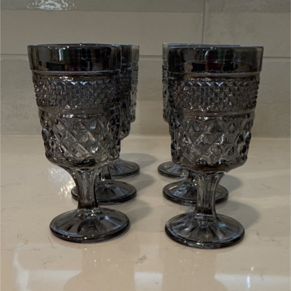 Set of 6 Gray Pressed Glass Goblets Glossy Round Drinkware