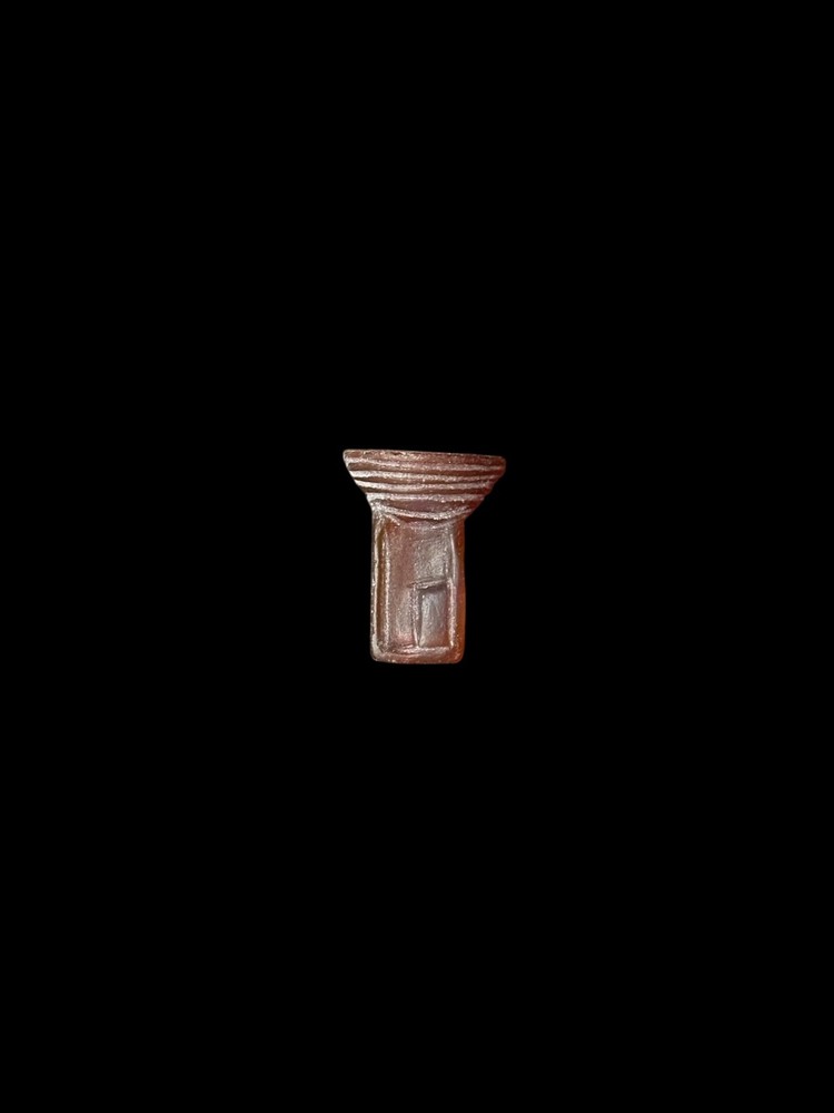 Goddess Nephthys Symbol Amulet, Nephthys / Nebet-Het crown Amulet made of agate