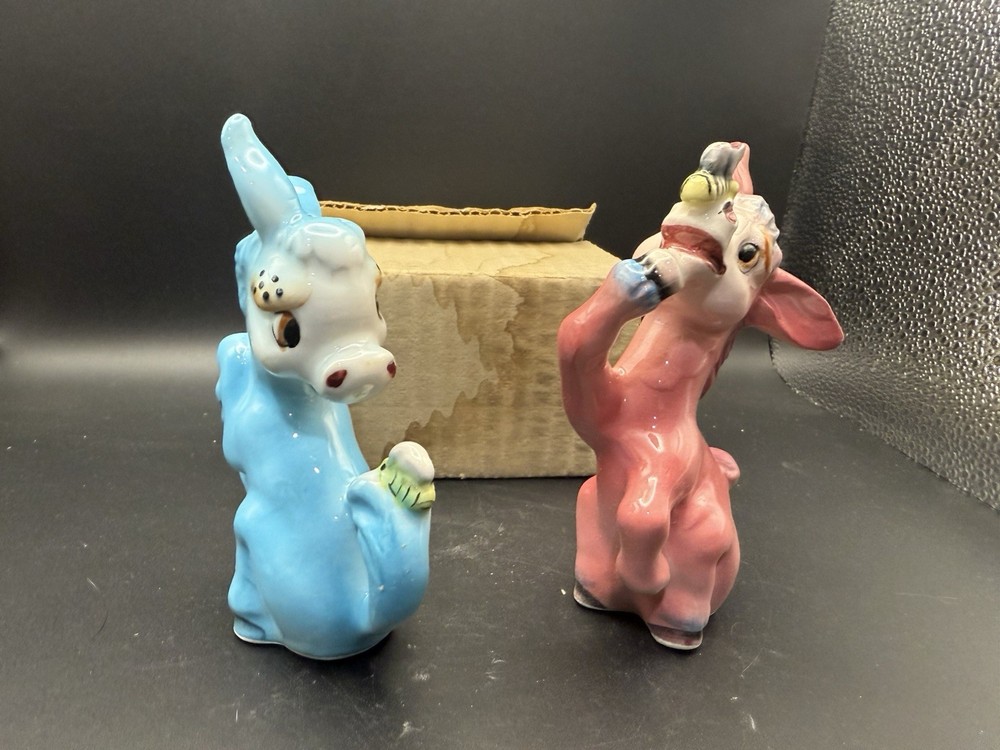 Vintage Blue and Pink Donkey Salt and Pepper Shakers 5