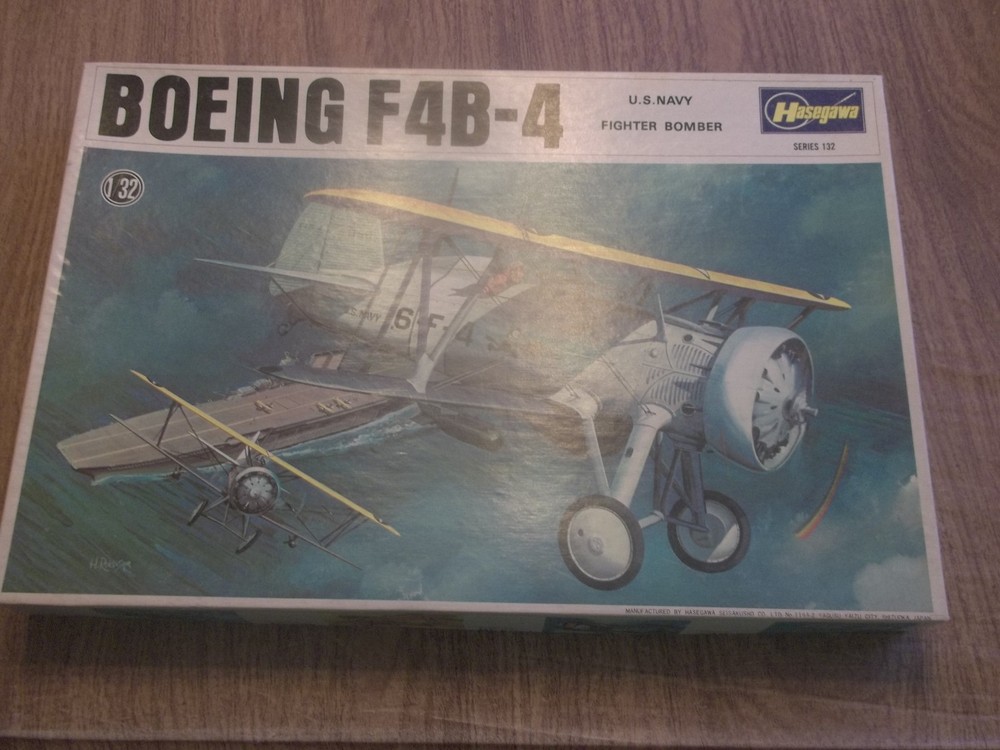 Hasegawa Boeing F4B-4 U.S. Navy Fighter Bomber 1:32 Model Kit JS-066